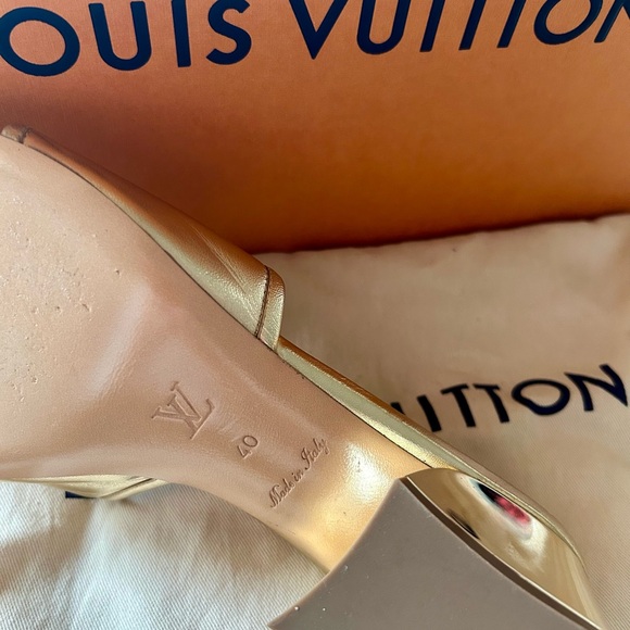 Louis Vuitton Metallic Gold Slide Sandals, size 40/9.5 - Picture 6 of 8